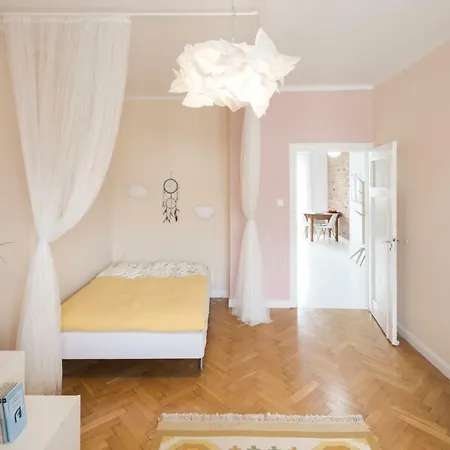 Apartament Swietojanska